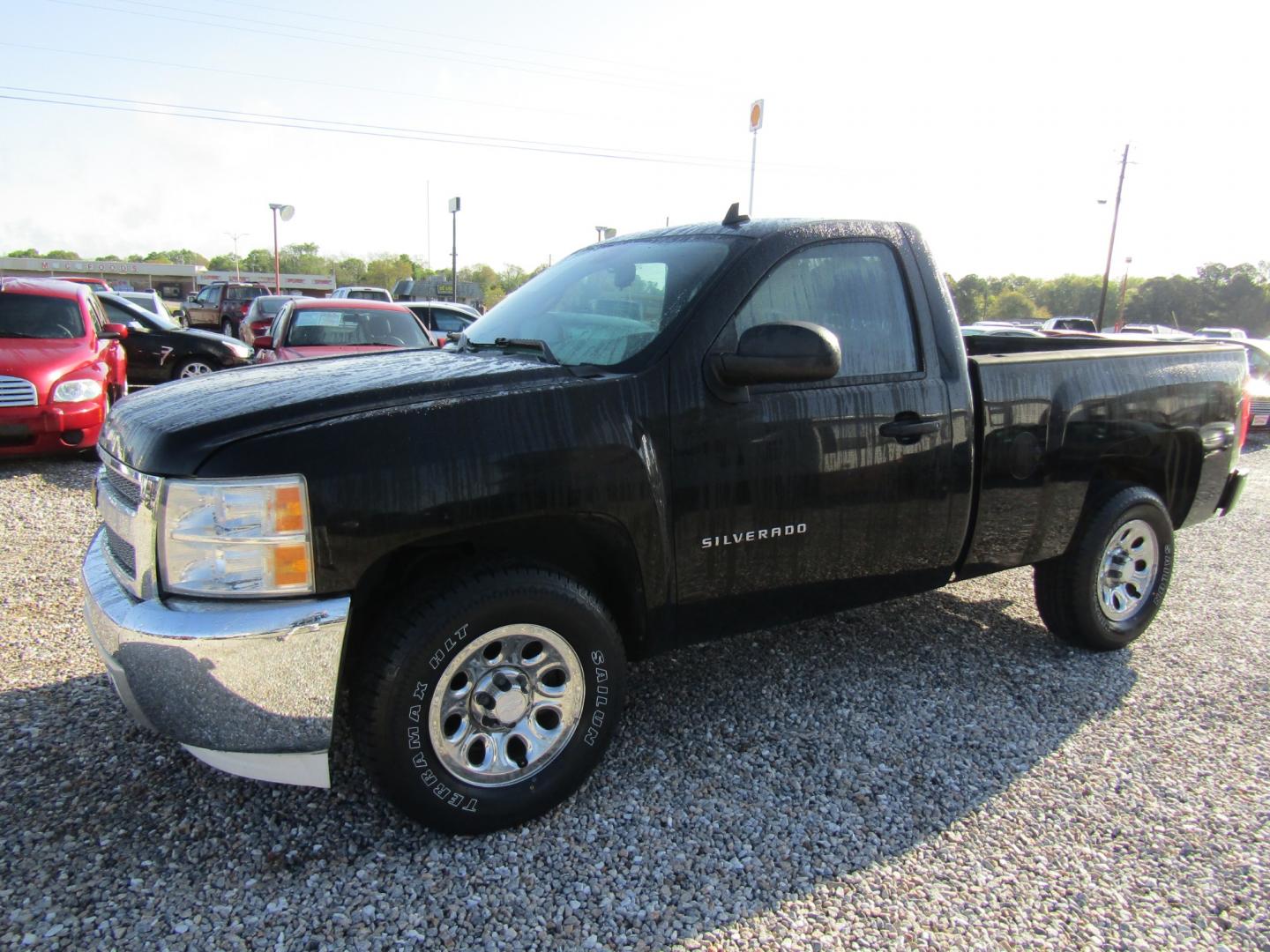 2013 Black /Black Chevrolet Silverado 1500 Work Truck 2WD (1GCNCPEX3DZ) with an 4.3L V6 OHV 12V engine, Automatic transmission, located at 15016 S Hwy 231, Midland City, AL, 36350, (334) 983-3001, 31.306210, -85.495277 - Photo#2